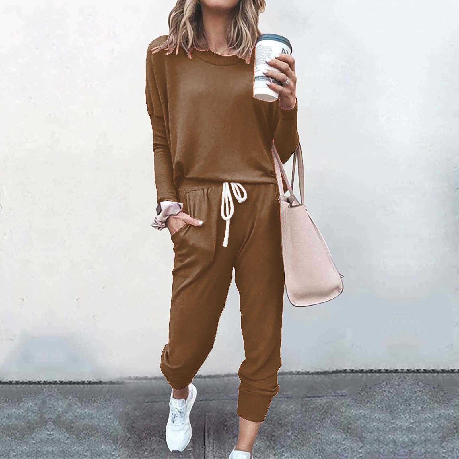 thumbnail image 2 of Conjunto de jogging de 2 piezas para mujer: camiseta de manga larga y pantalones de chándal con cordón. Conjunto informal de poliéster para todas las estaciones., 2 of 4